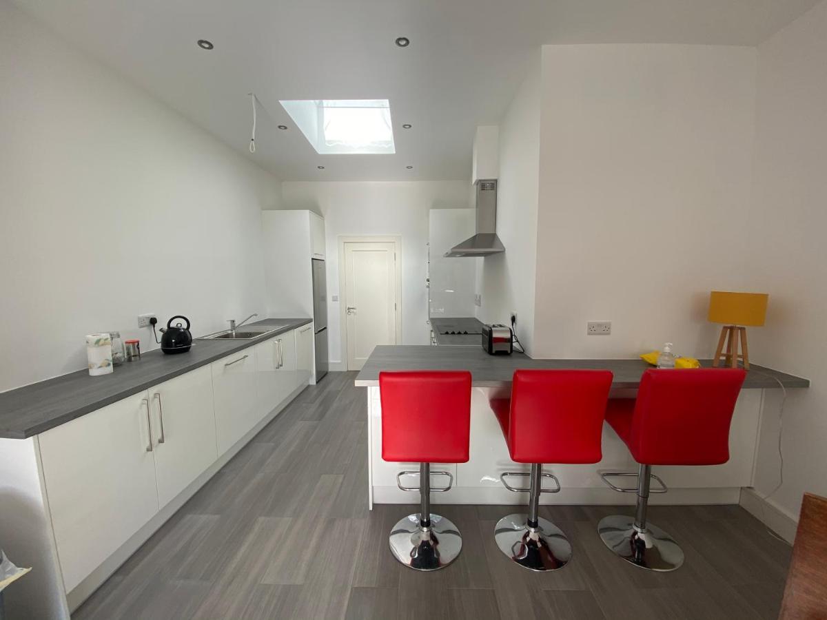 Apt 4 - Silver Spruce Apartment Killarney Bagian luar foto